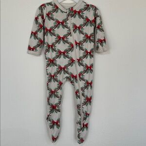 Kyte BABY Cream Footed One-Piece with Red Bow & Green Wreath Print